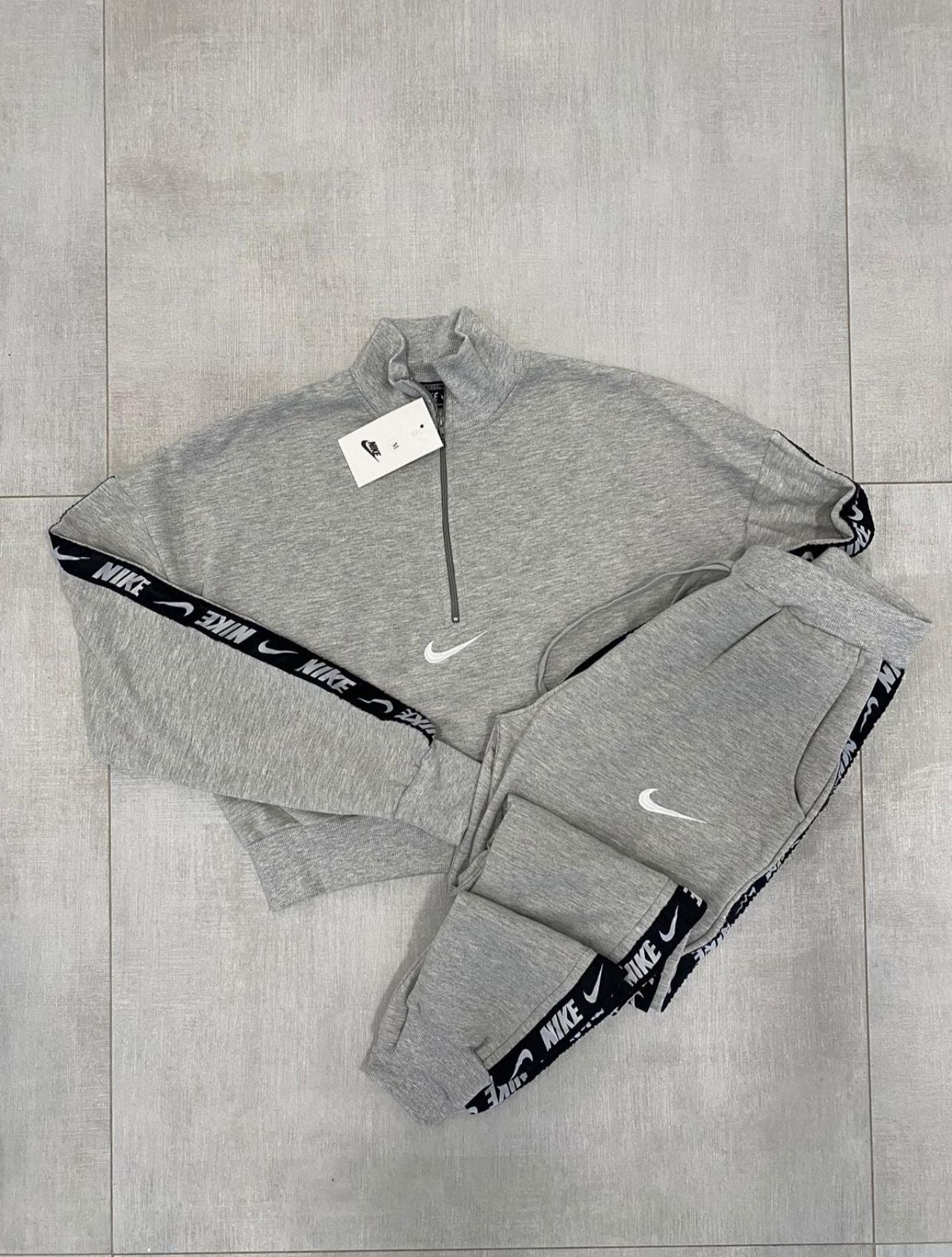Chandal mujer Nike Gris