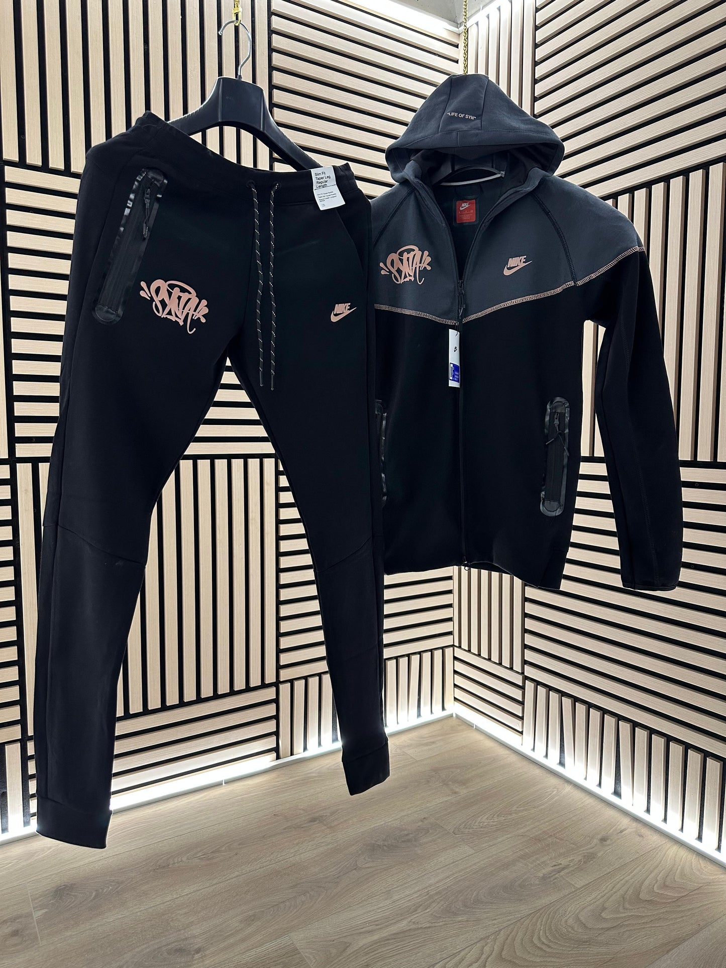 Nike tech x central cee x syna world (MÁXIMA CALIDAD)