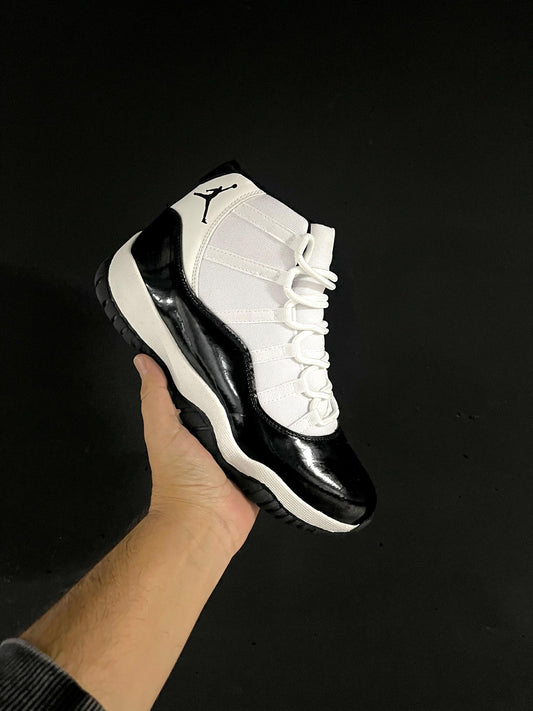 Jordan retro 11 Blanco negro