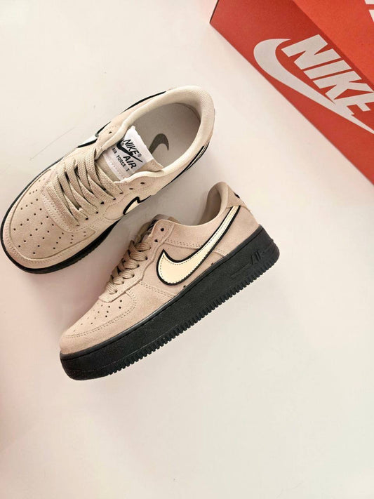 AIR FORCE 1 SUELA BEIGE