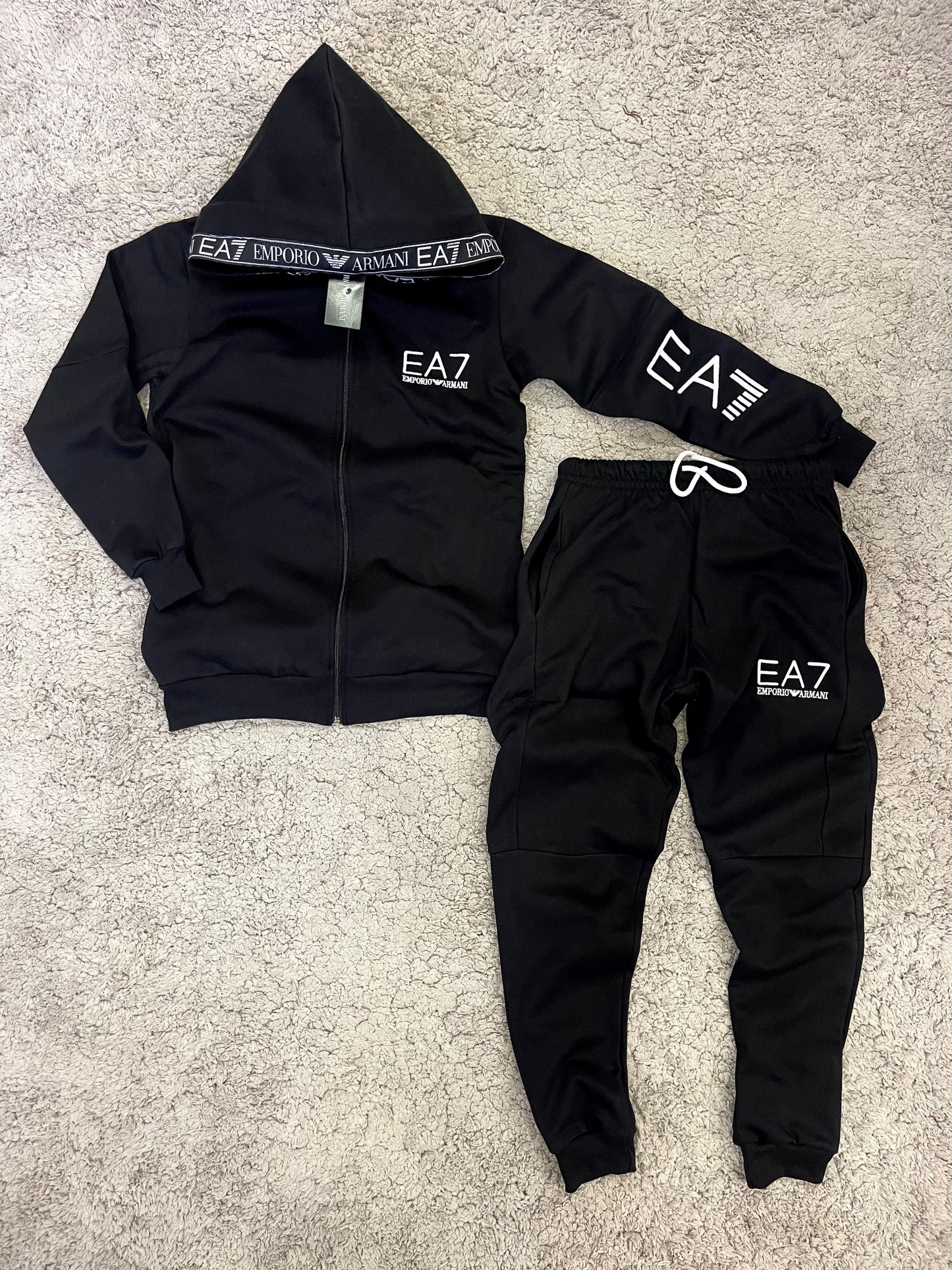 Nuevo Chándal EA7 armani negro