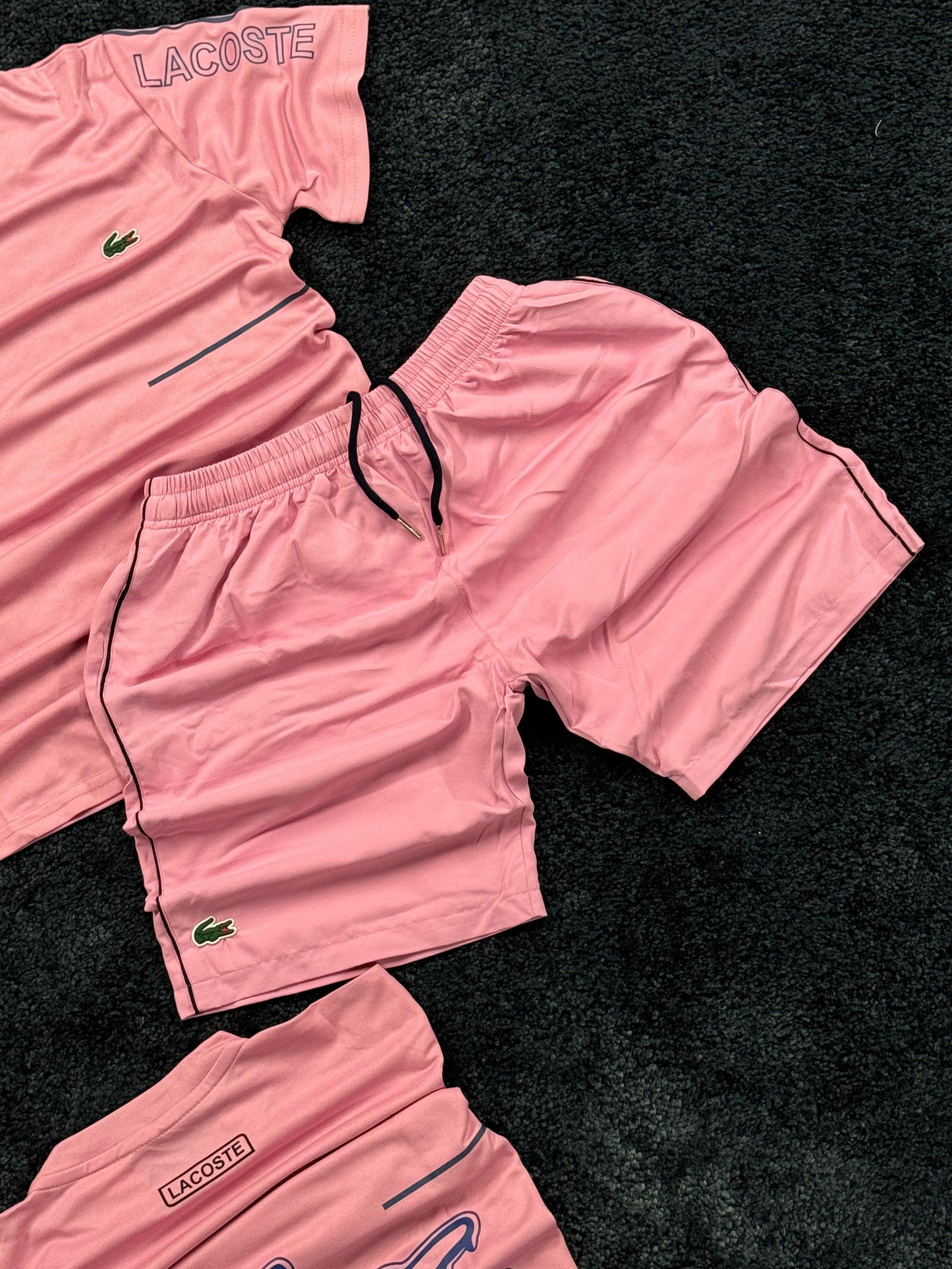 Conjunto Lacoste rosa