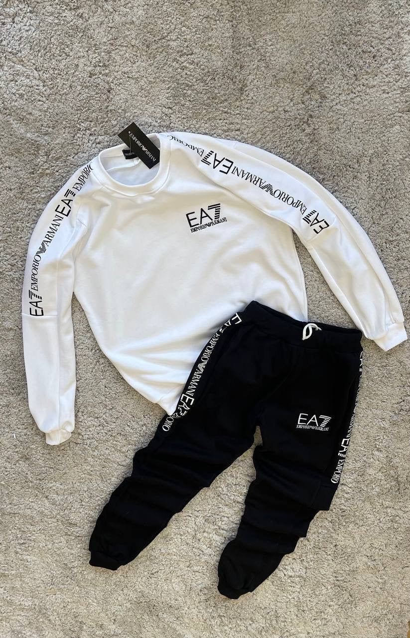 Chándal EA7 bordado blanco