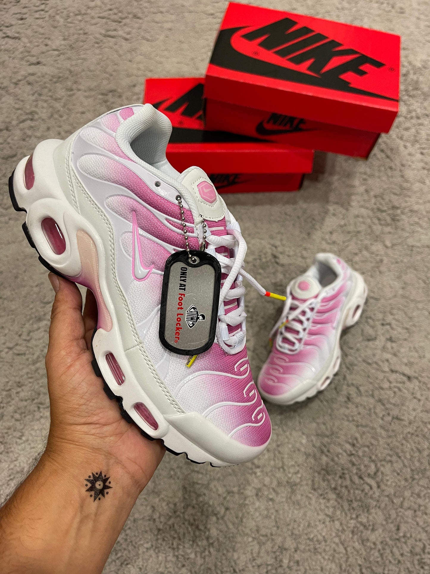 🌈*NIKE TN ROSA*