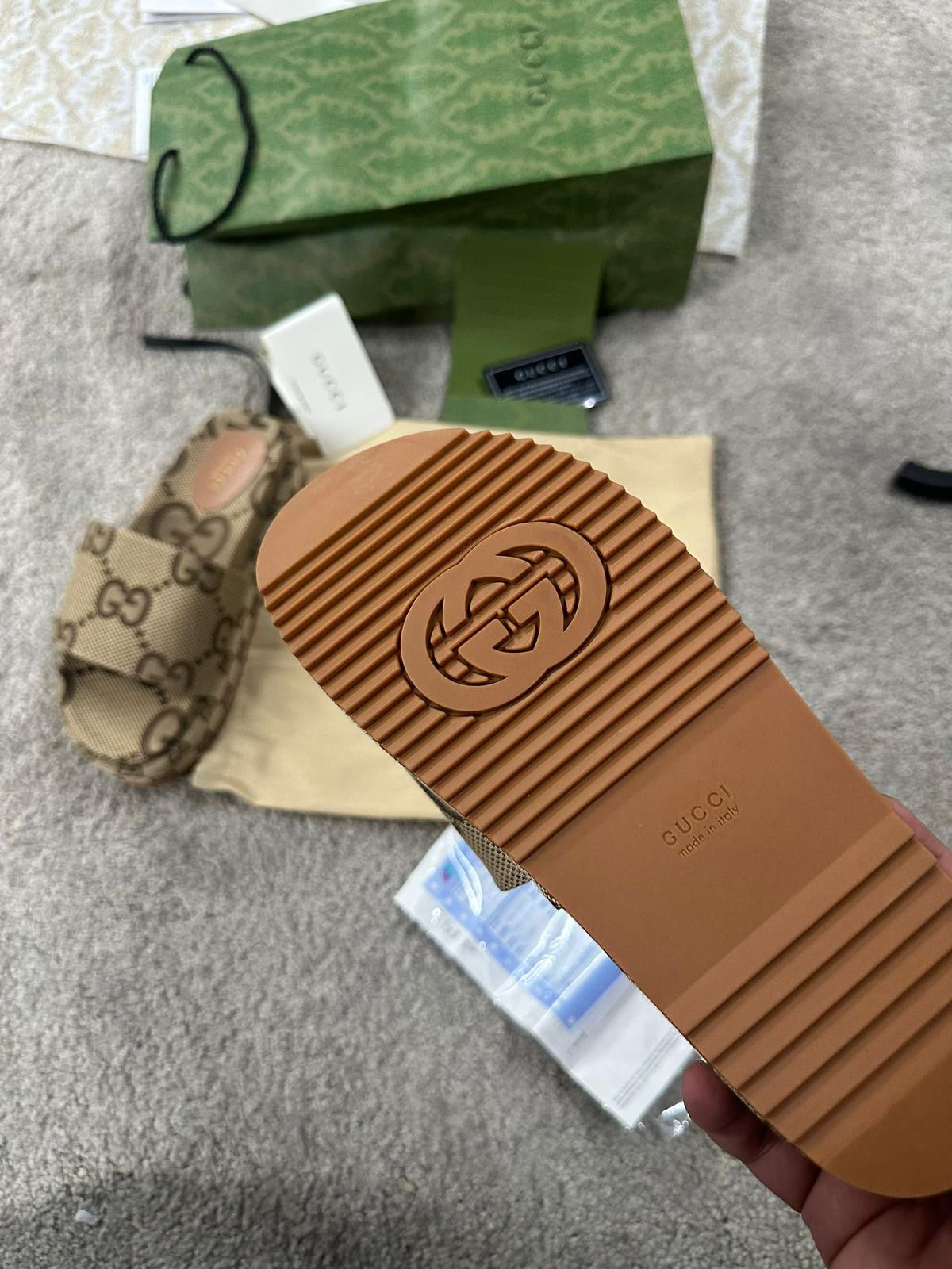 Chanclas gucci