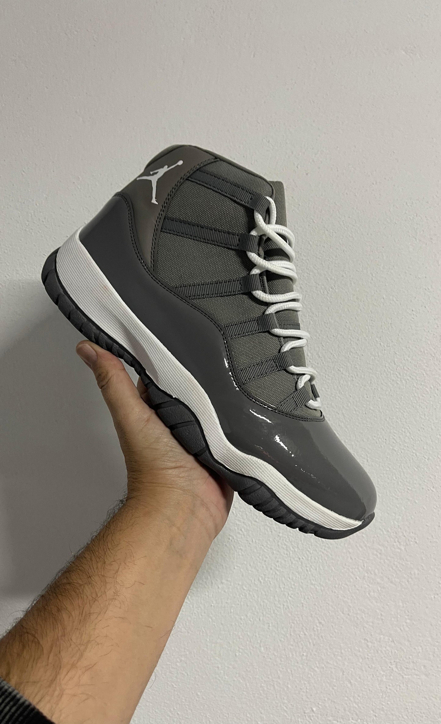 Jordan retro 11 gris