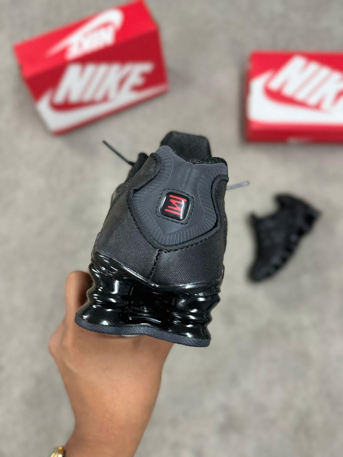 Nike shox TL