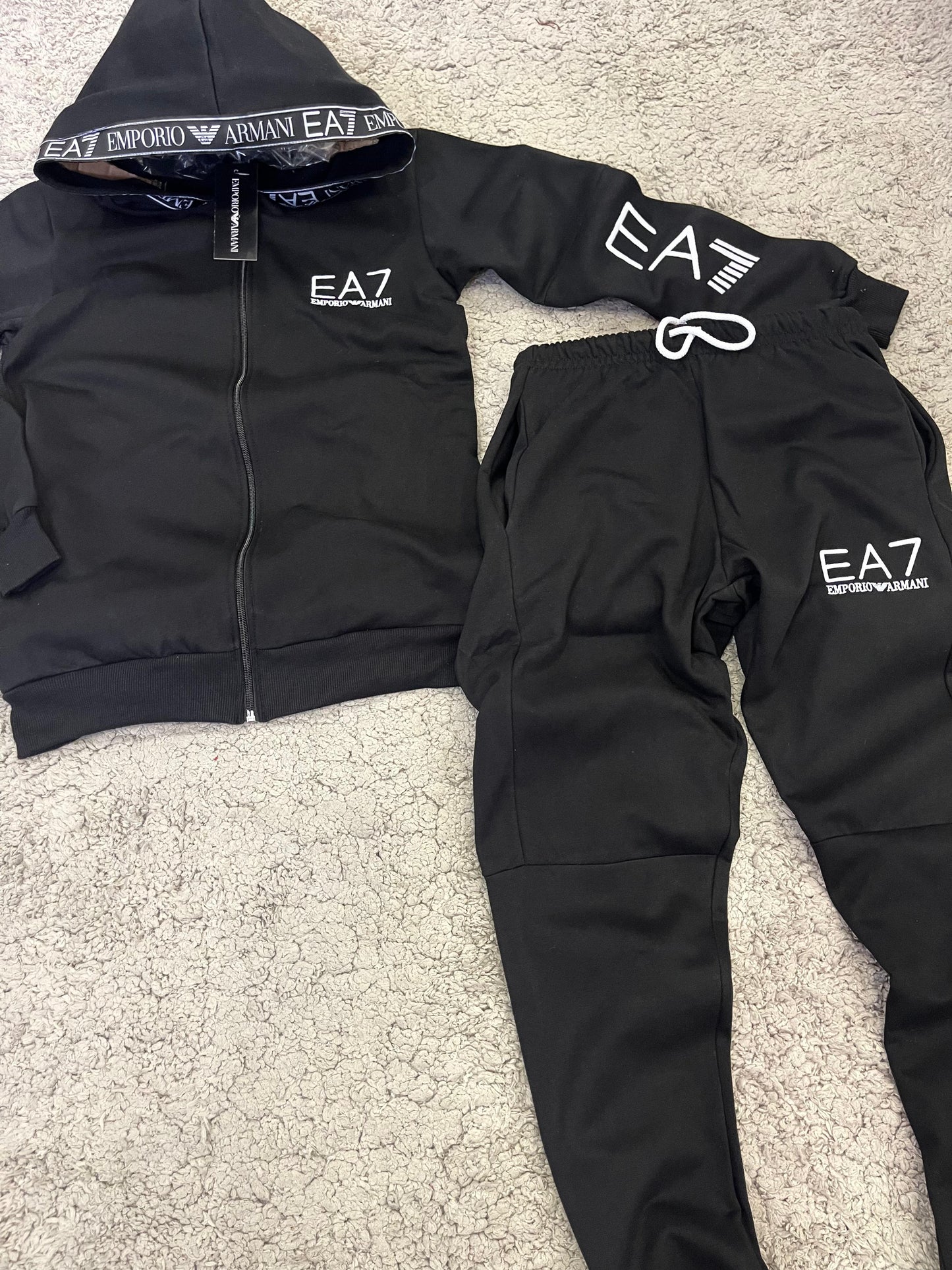 Nuevo Chándal EA7 armani negro