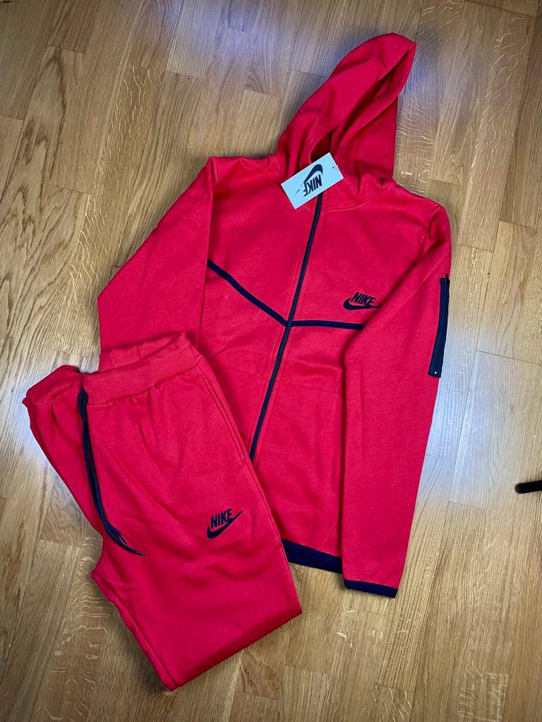 Tech Fleece Rojo