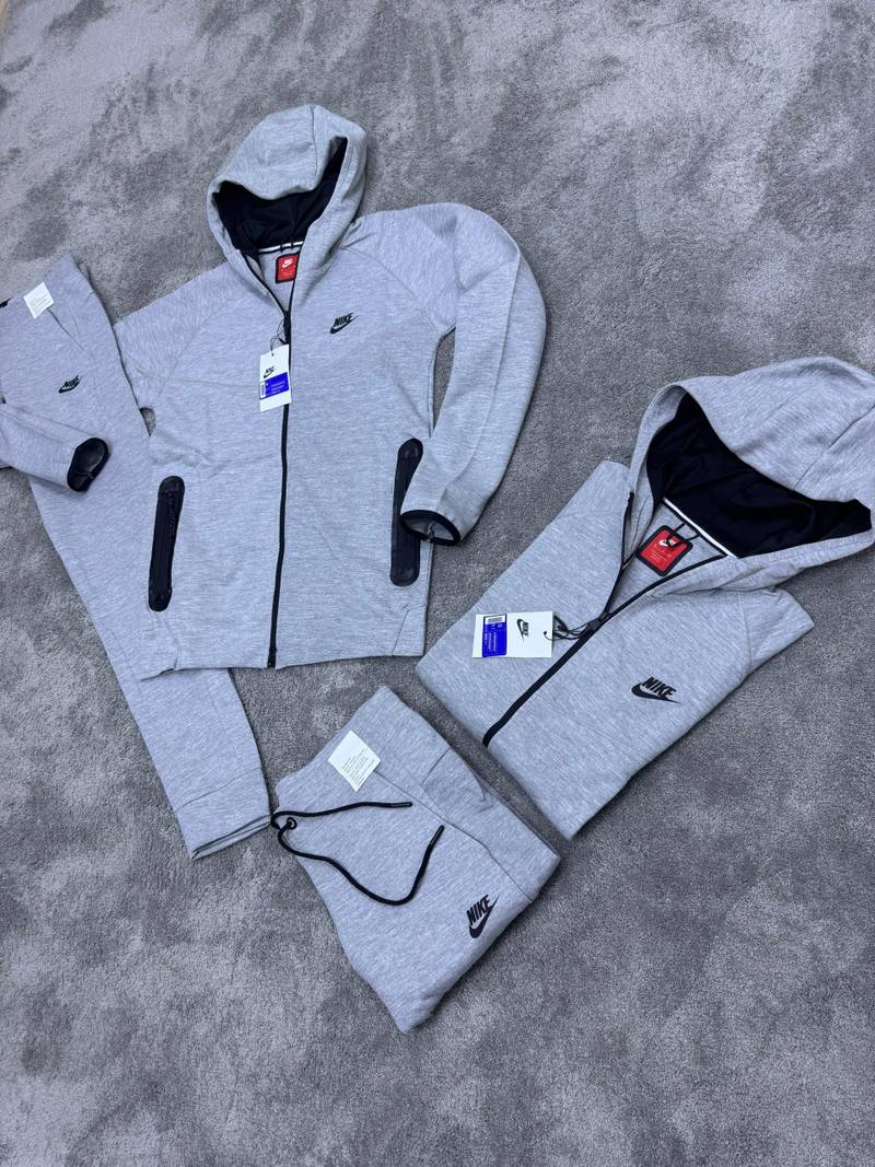 NUEVO NIKE TECH FLEECE GRIS