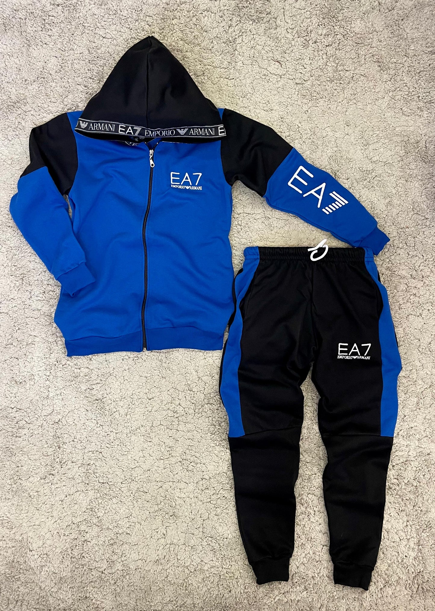 Nuevo Chándal EA7 armani azul negro