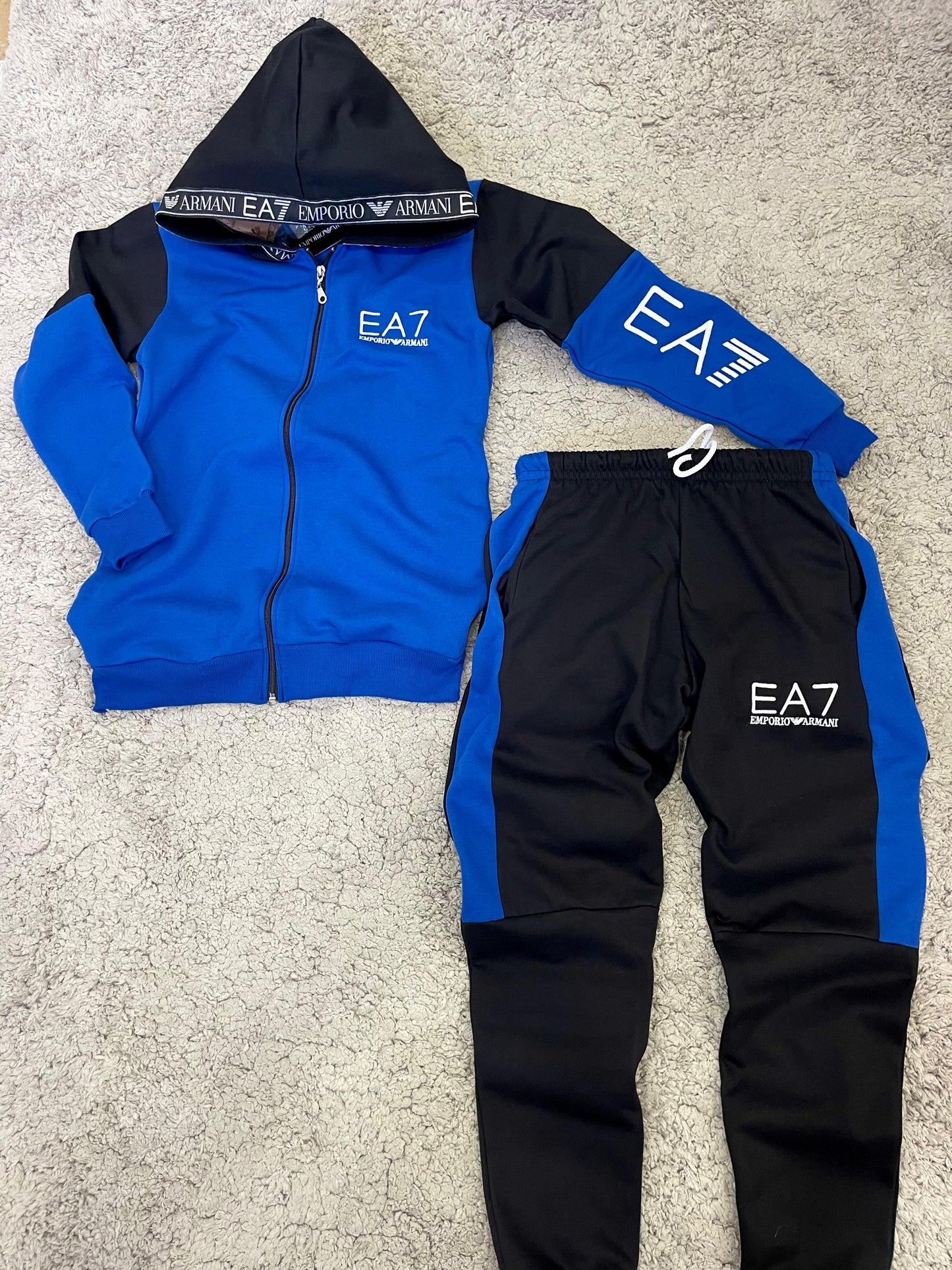 Nuevo Chándal EA7 armani azul negro