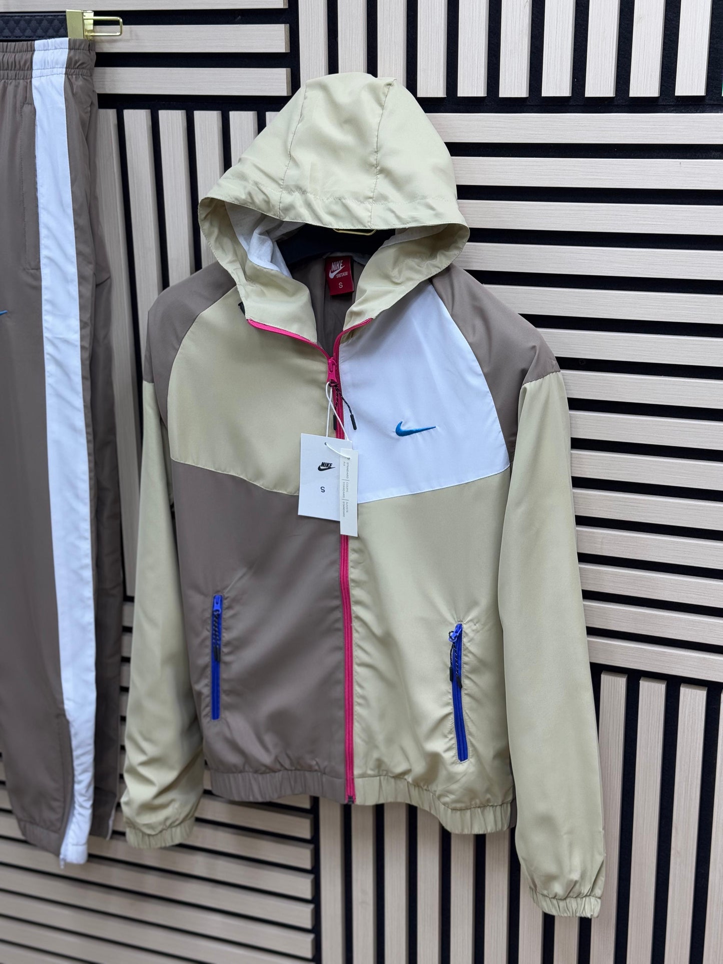 Nike Tech windrunner