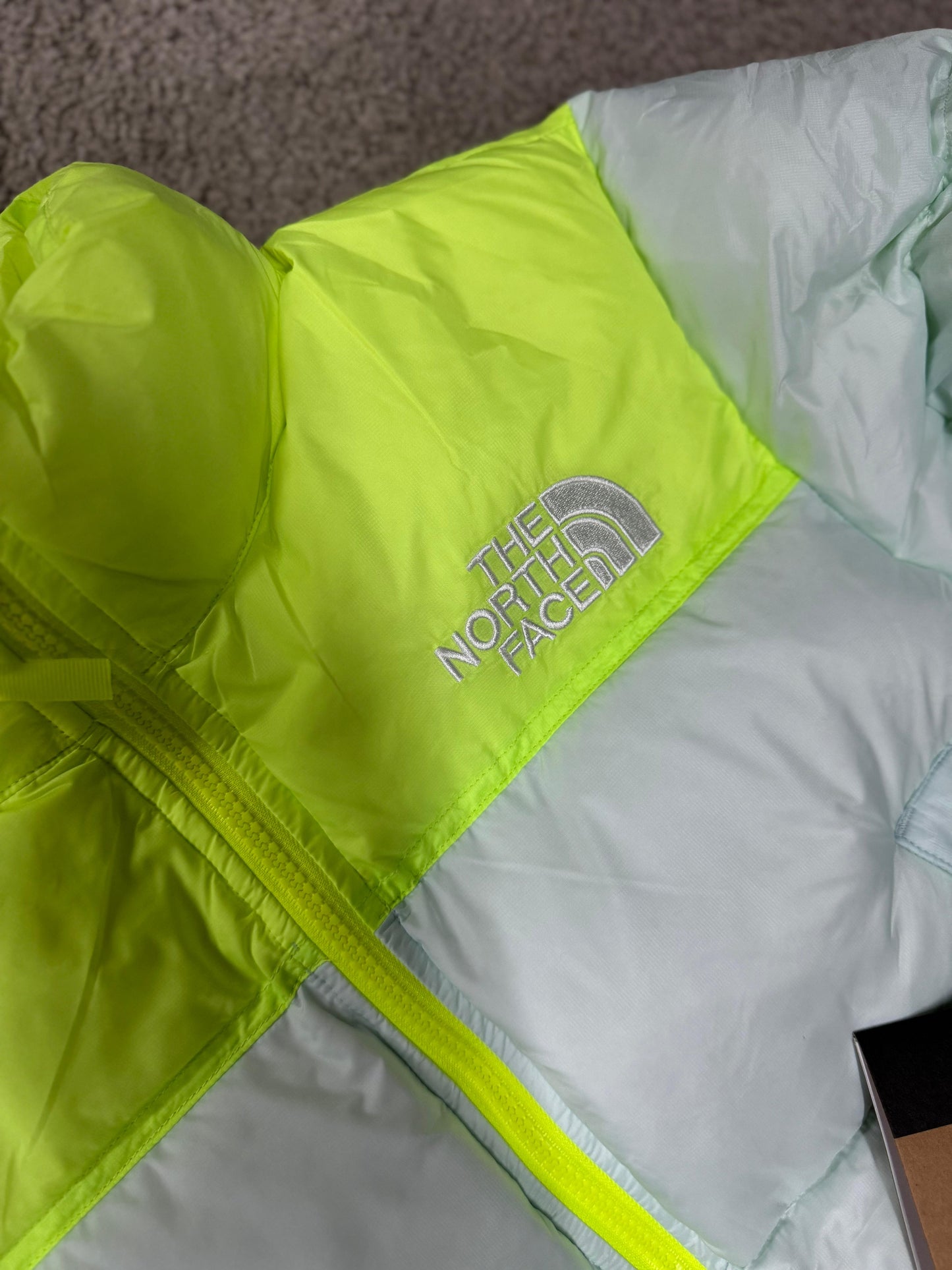 The North Face   Chaquetas para chica . HOT GAME