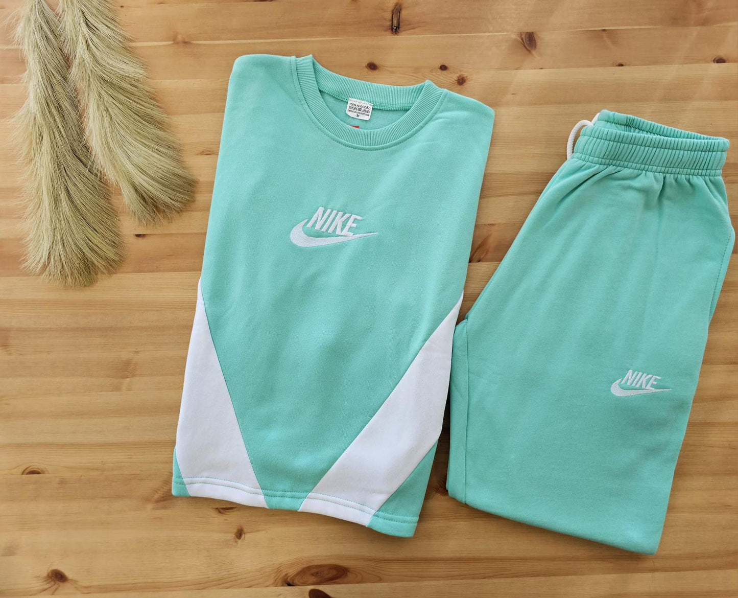 Conjunto Nike mujer verde