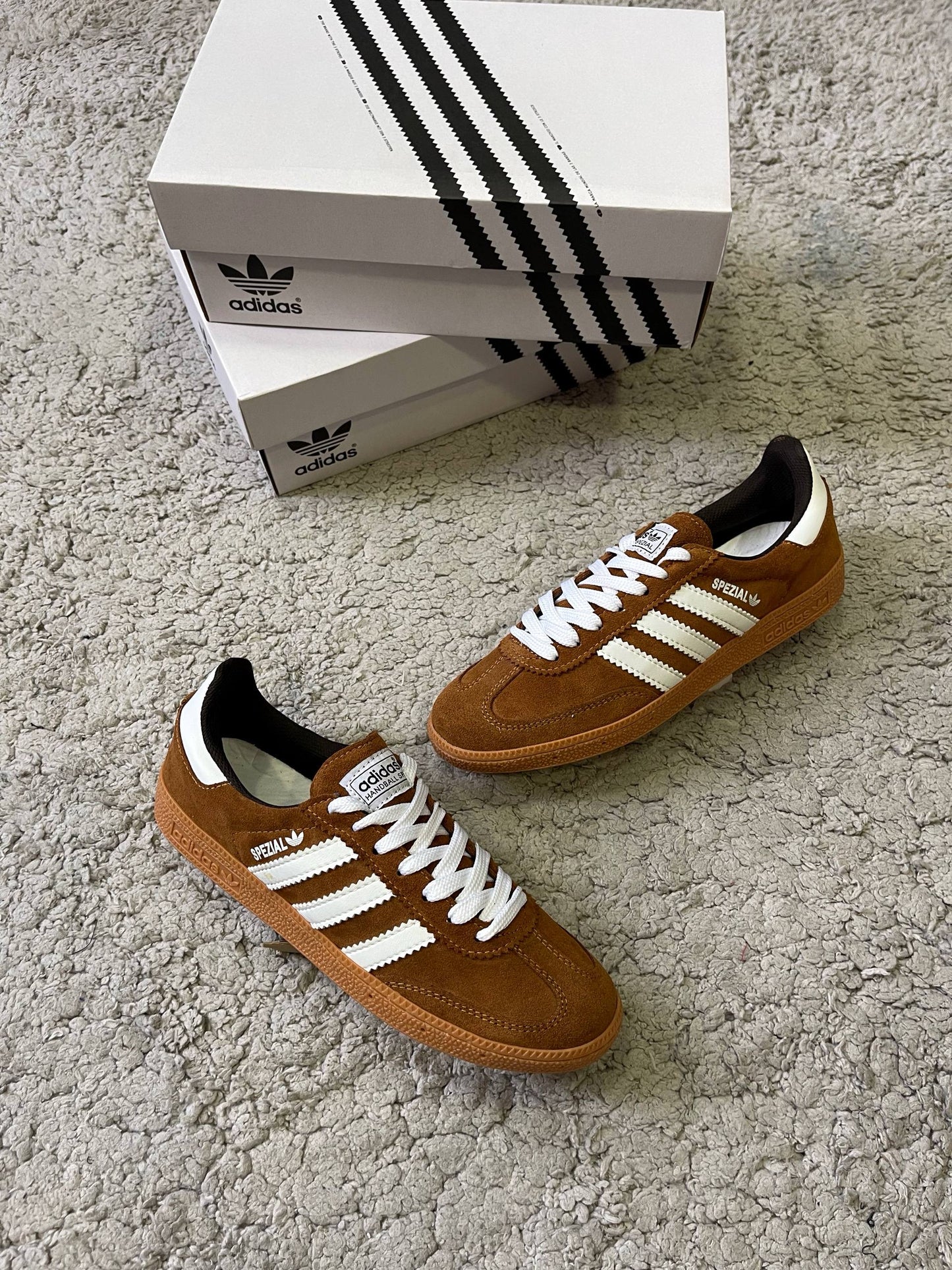 ADIDAS SPEZIAL
MARRÓN