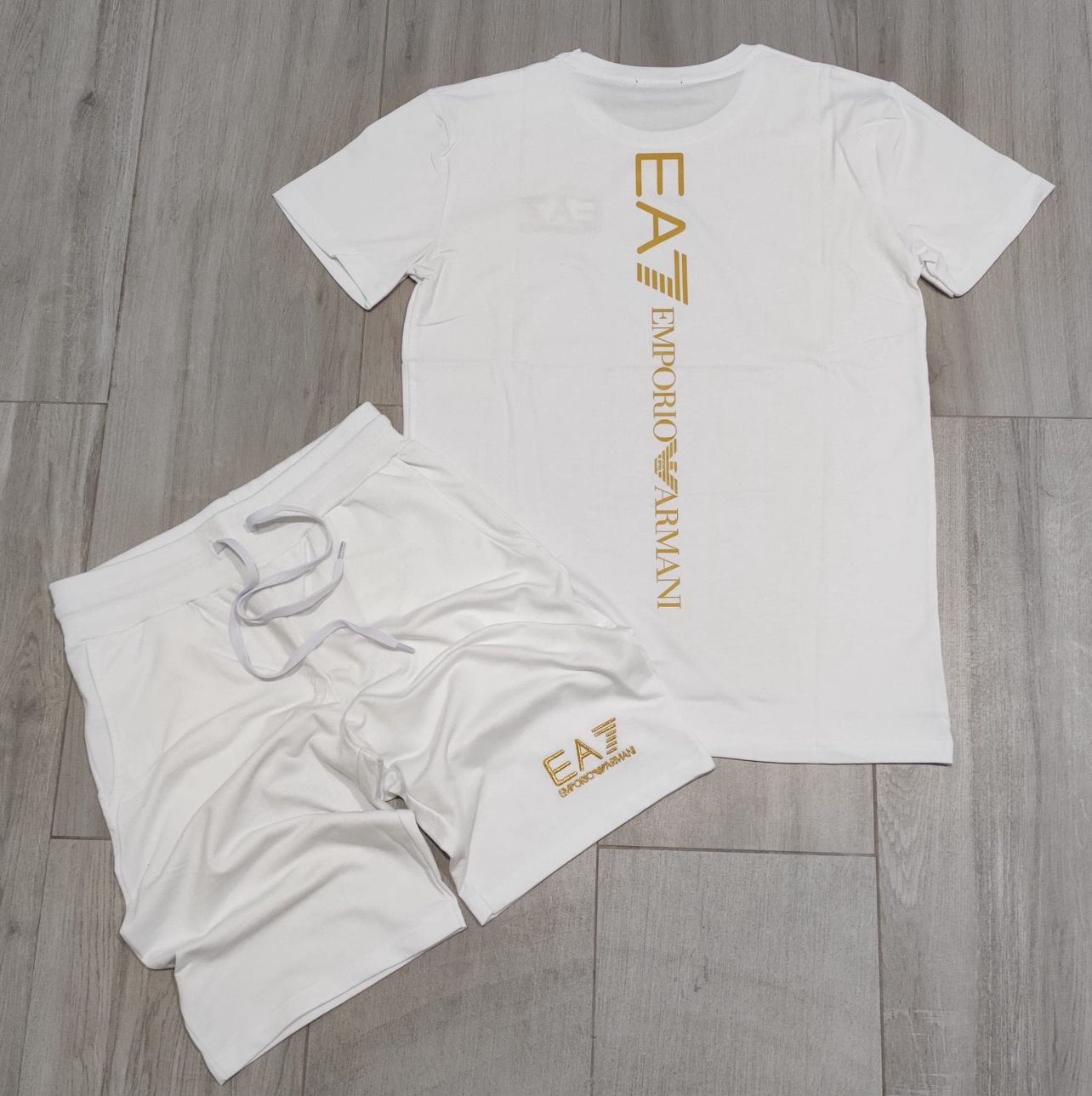 Conjunto verano EA7 blanco