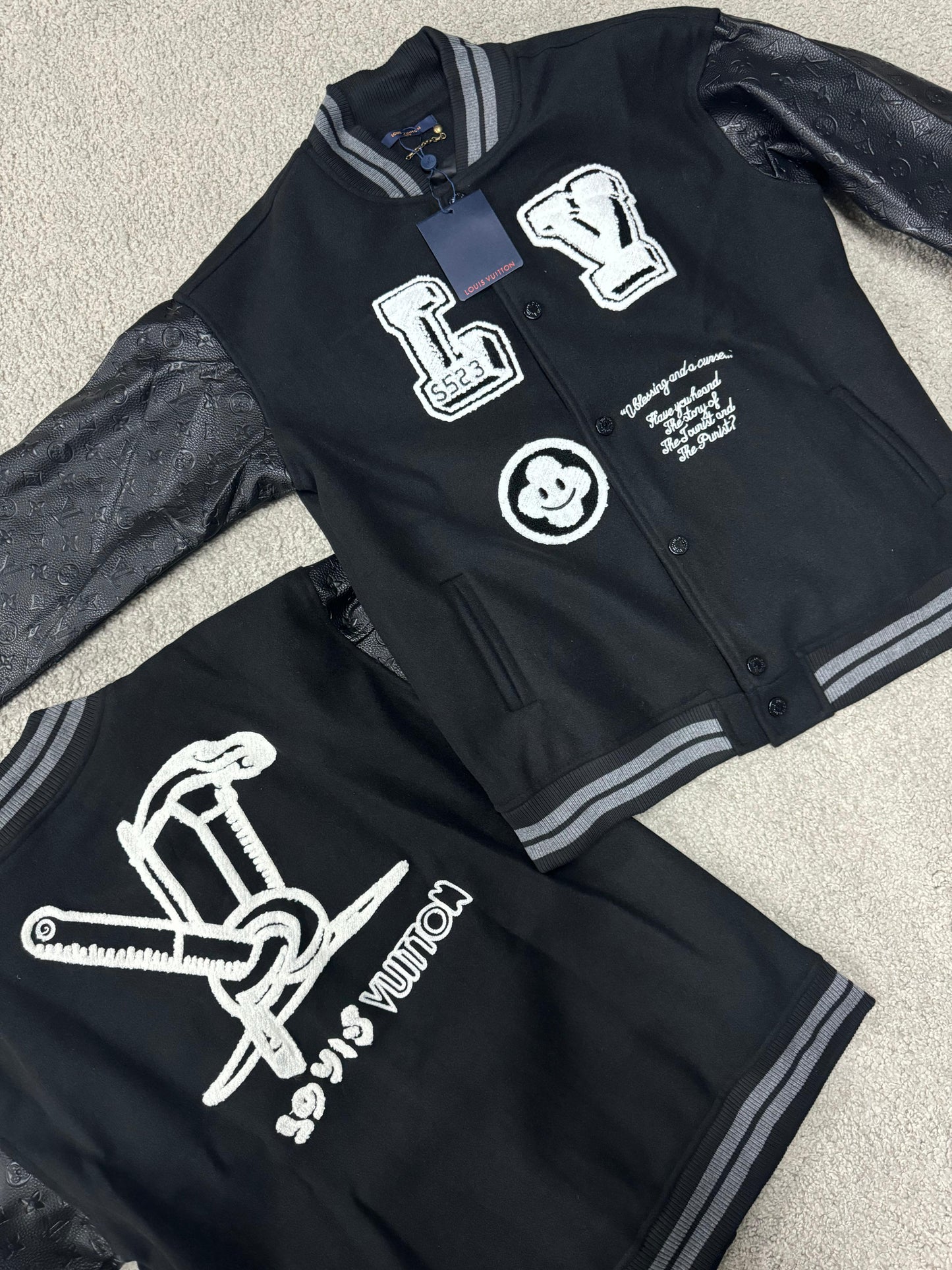 Chaquetas LOUIS VUITTON
Calidad *HOT GAME*