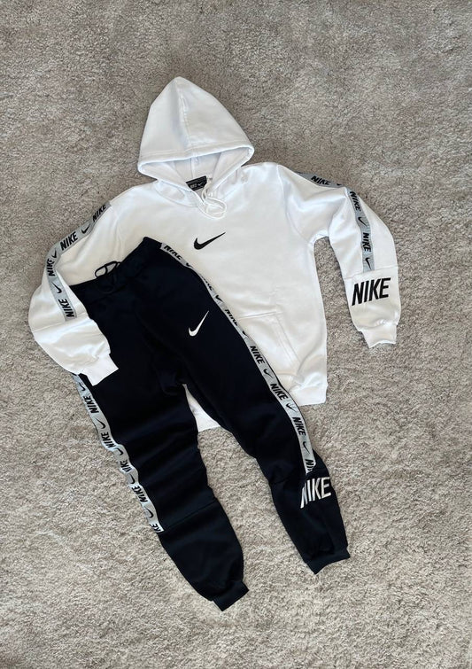 Chándal blanco Nike