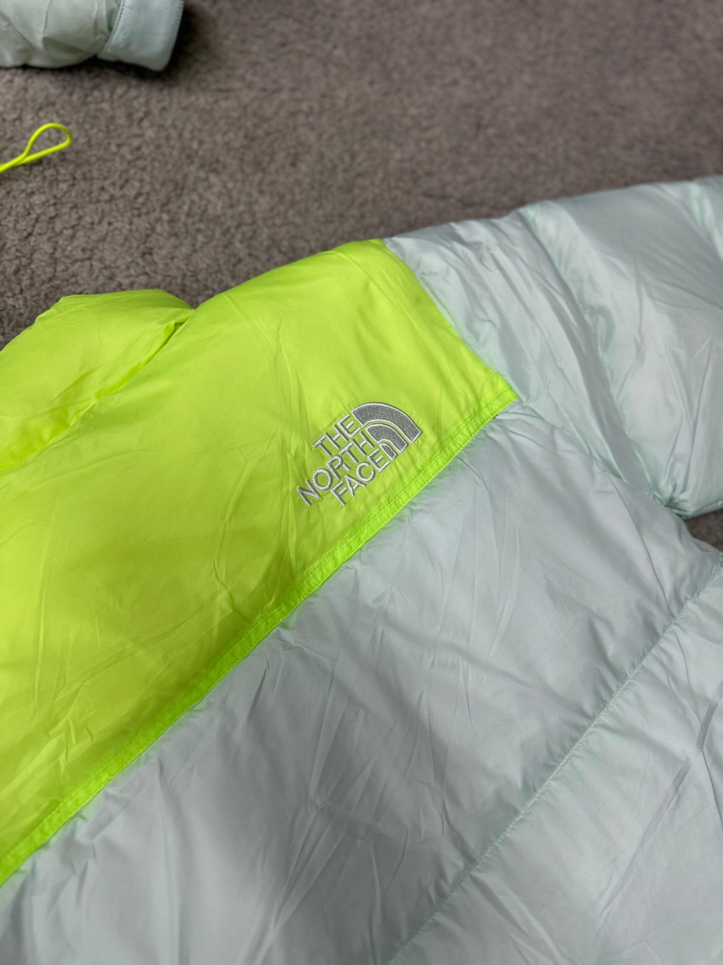 The North Face   Chaquetas para chica . HOT GAME