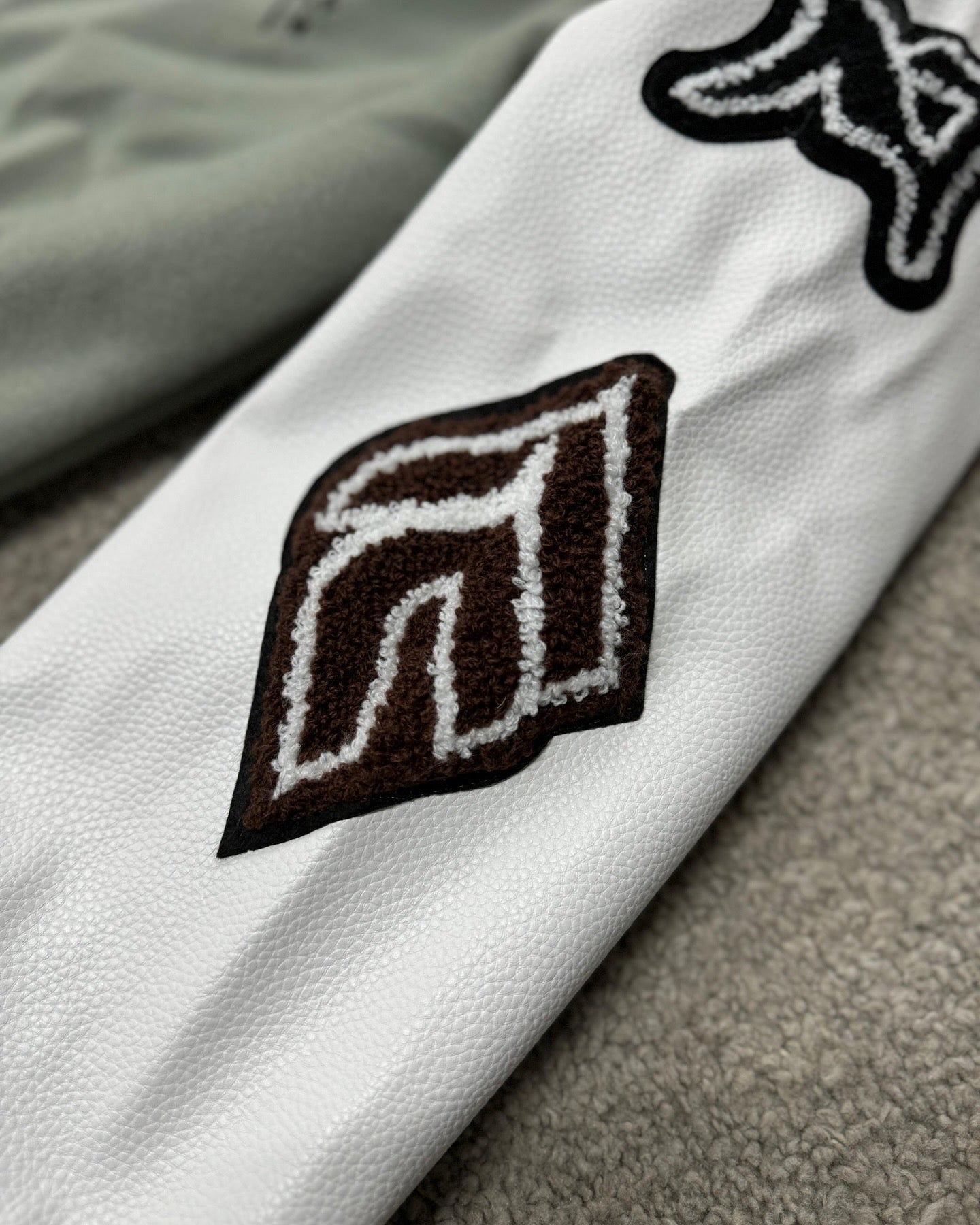 Chaquetas LOUIS VUITTON
Calidad *HOT GAME*