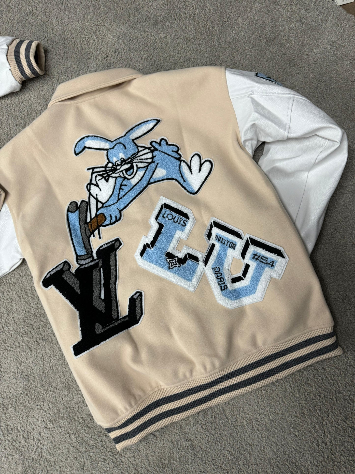 Chaquetas LOUIS VUITTON
Calidad *HOT GAME*
