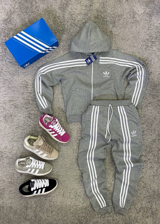 Novedad Chándal Adidas gris
