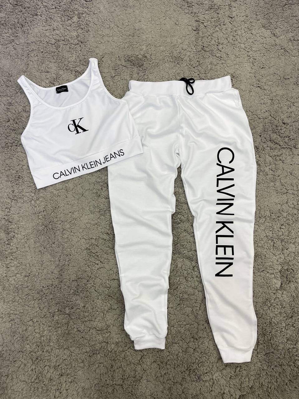 CALVIN KLEIN FIT TRAINING
MUJER BLANCO