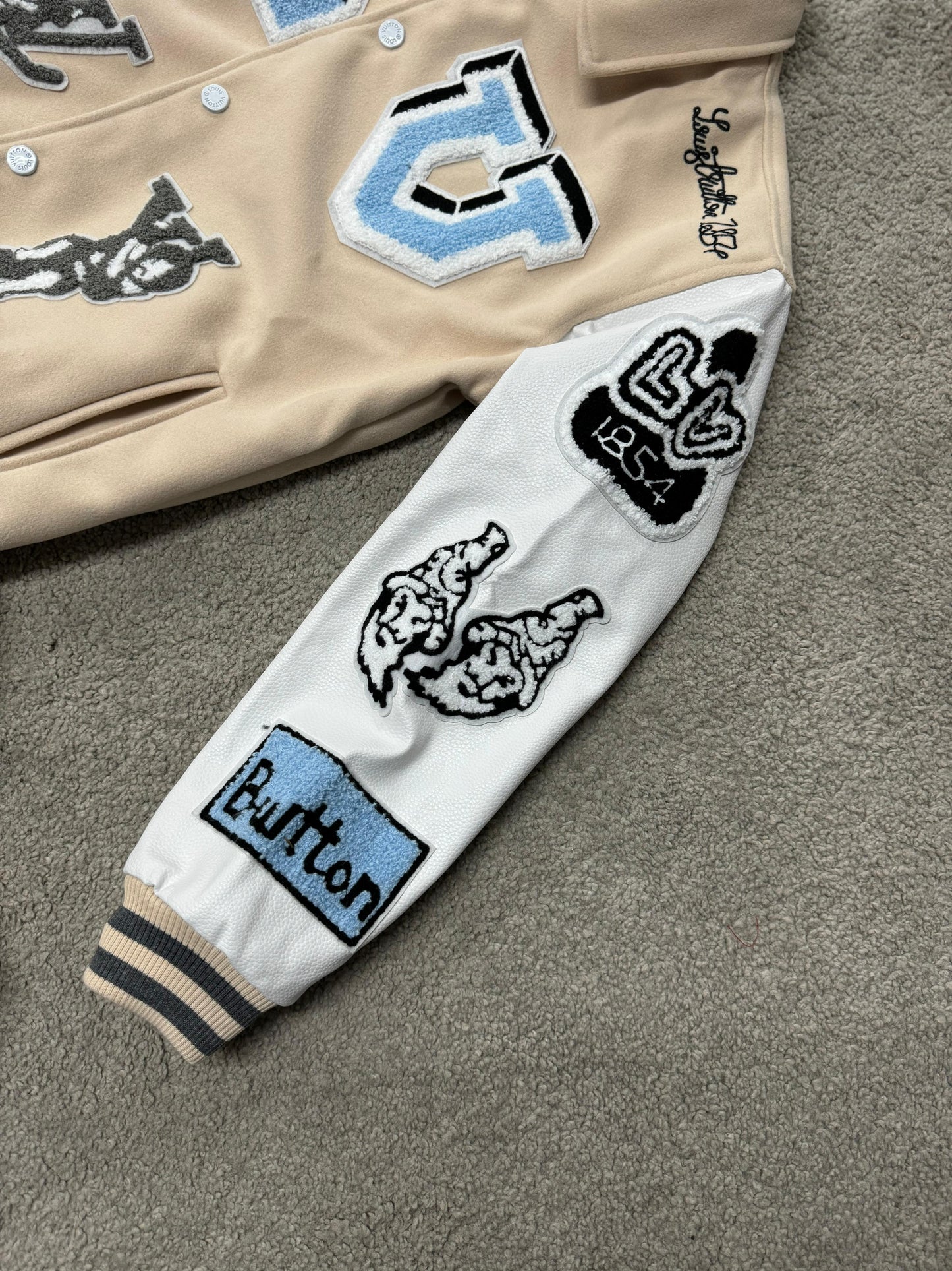 Chaquetas LOUIS VUITTON
Calidad *HOT GAME*