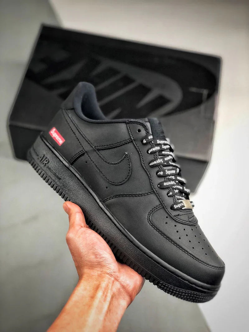 Air Force Supreme negra