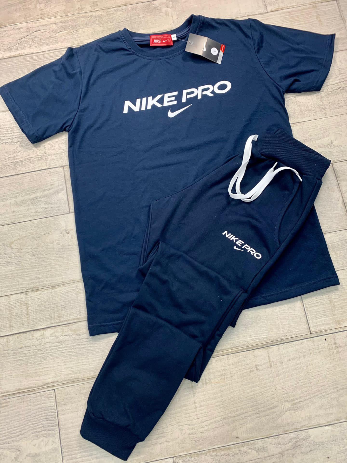 Conjunto NIKE Pro
