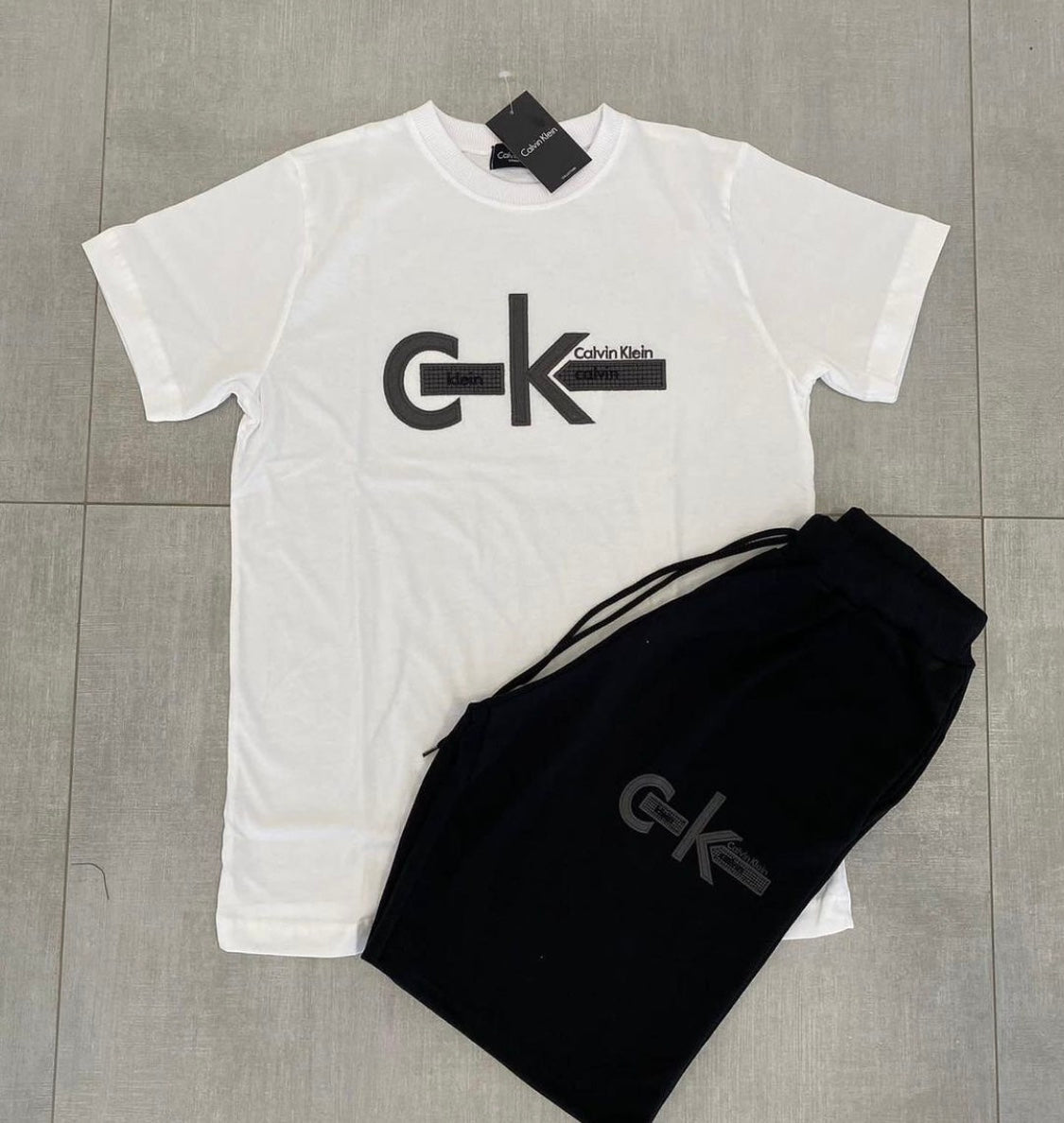 Conjunto calvin klein blanco