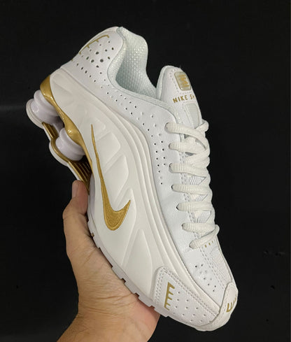 NIKE SHOX TL R4 metalic gold
