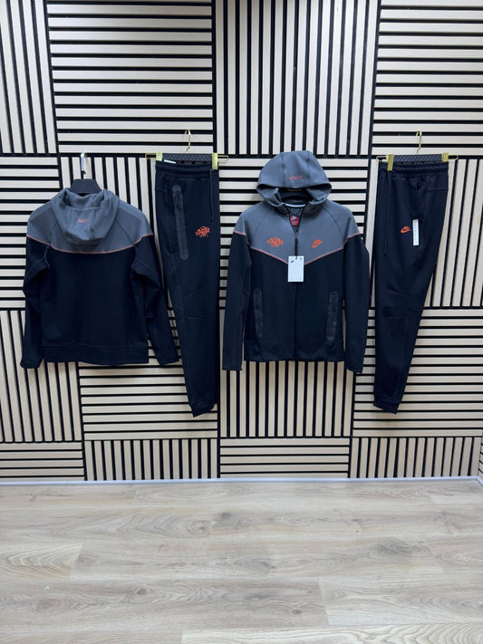 Nike tech x central cee x syna world (CALIDAD G5)
