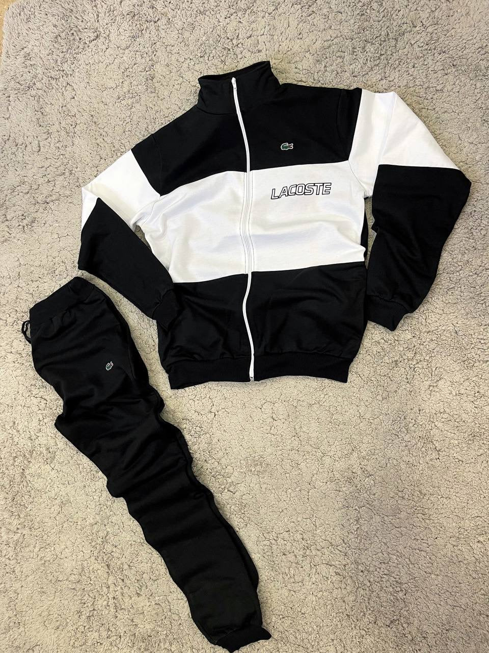Chándal Lacoste banco/negro
