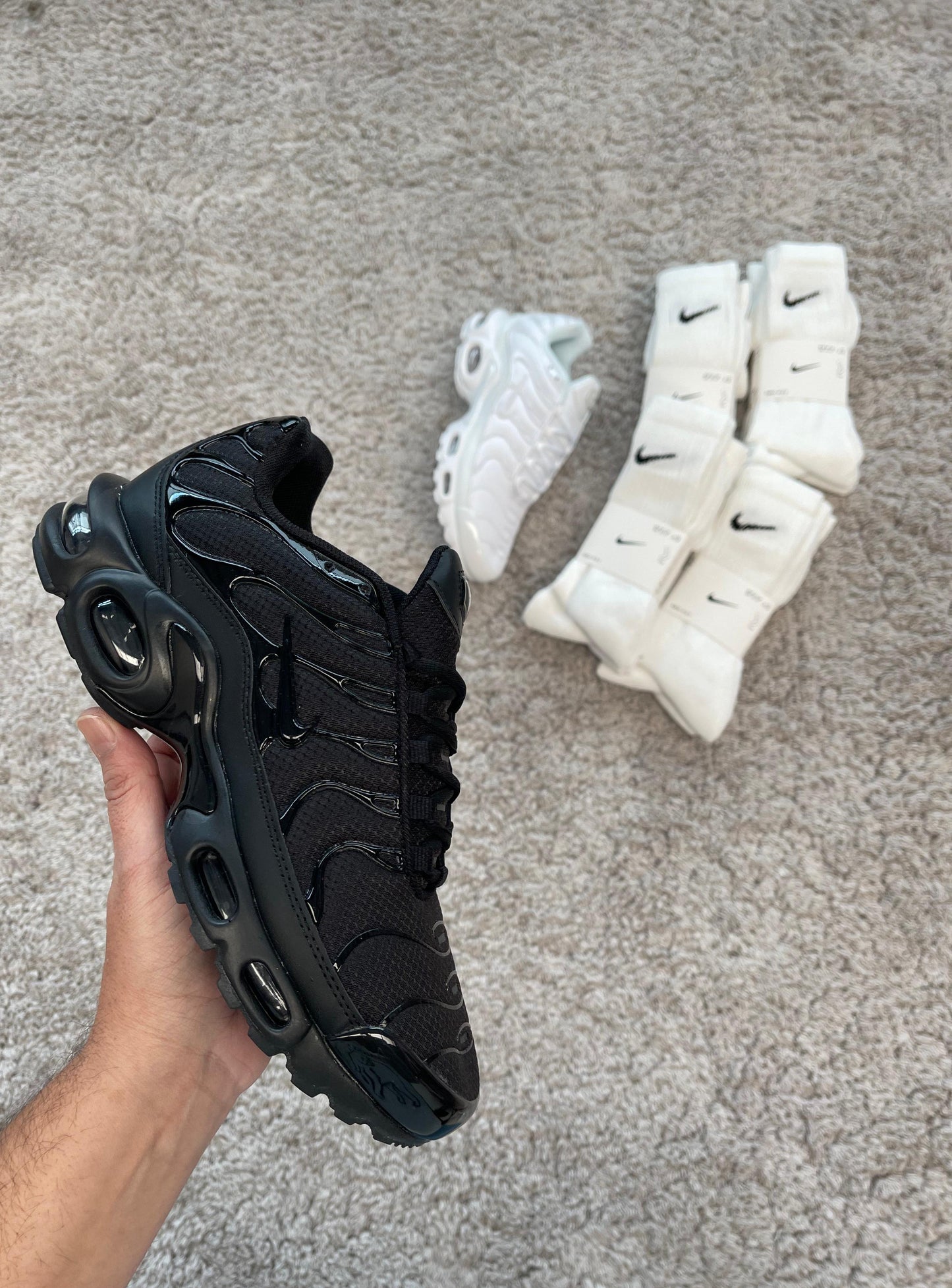 NIKE TN NEGRAS MÁXIMA CALIDAD