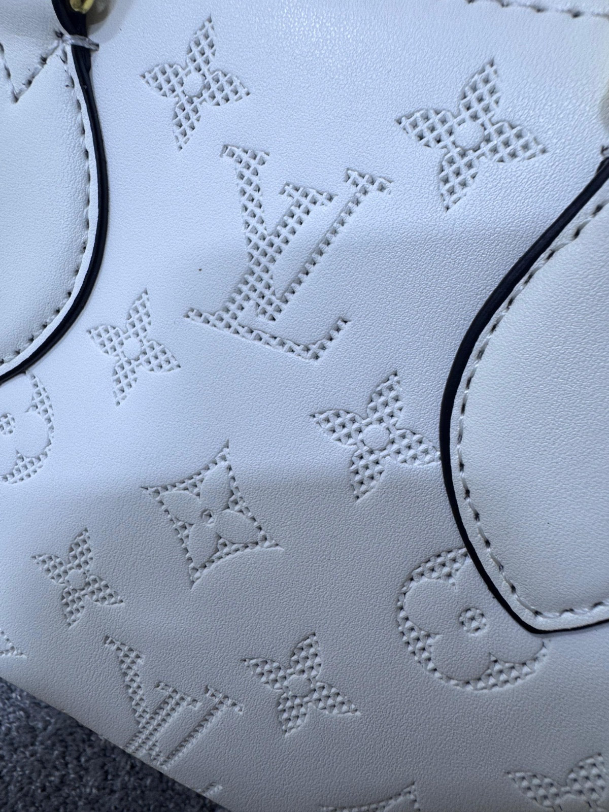 Nuevo bolso Louis Vuitton blanco