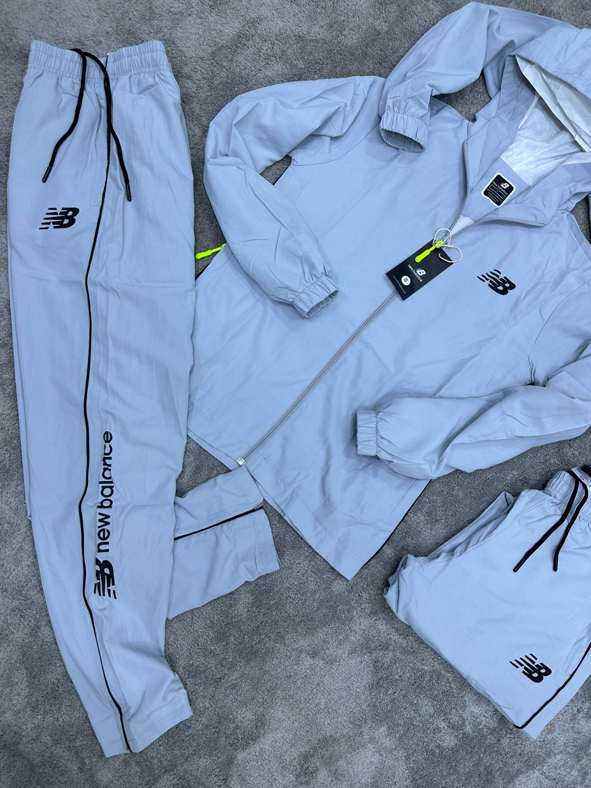 Chándal New Balance

Calidad G5