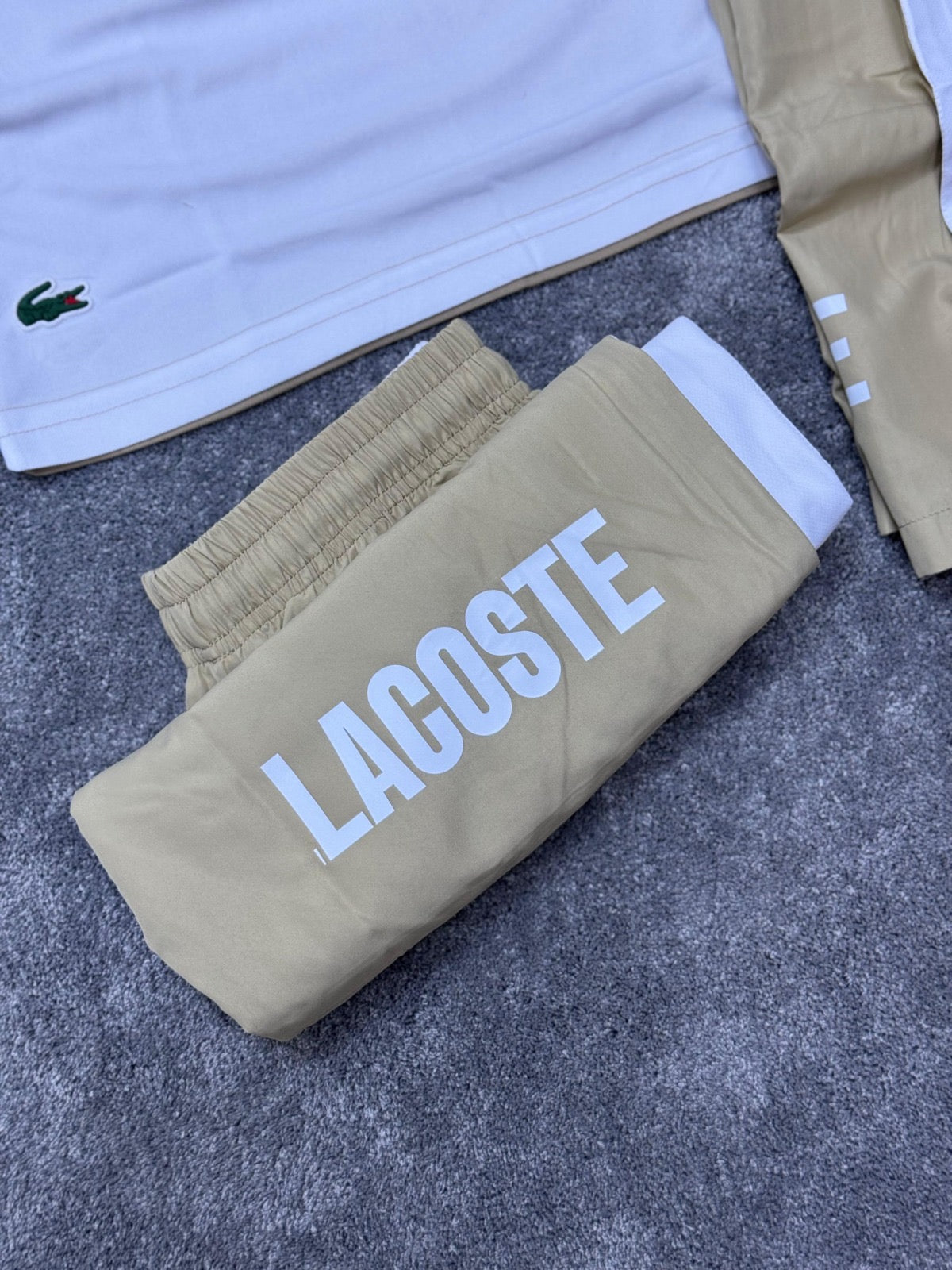 Conjunto verano Lacoste crema