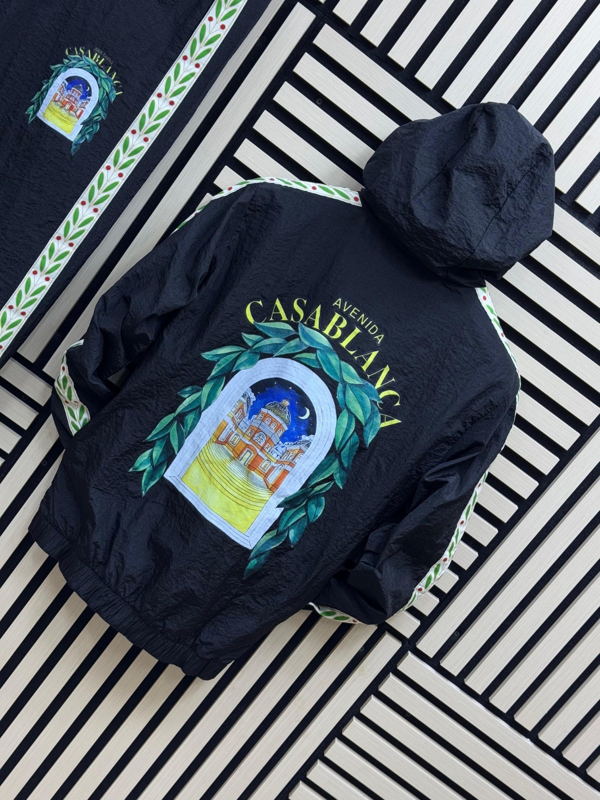 Chándal Casablanca negro

CALIDAD INIGUALABLE G5