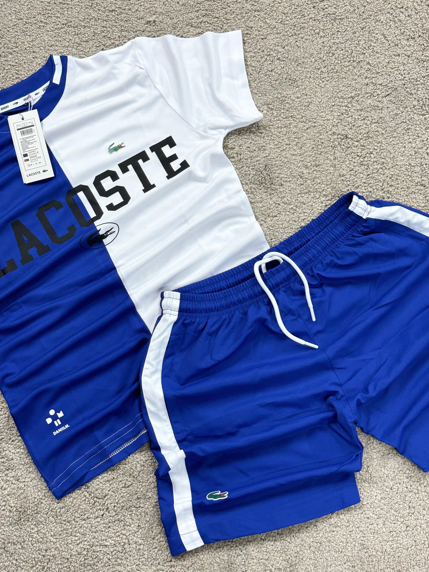 Conjunto lacoste azul-blanco