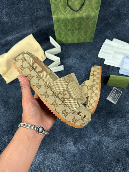 Chanclas gucci