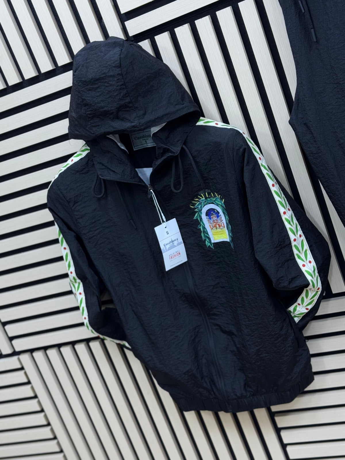 Chándal Casablanca negro

CALIDAD INIGUALABLE G5