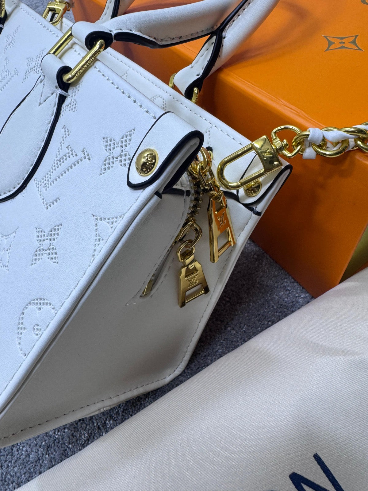 Nuevo bolso Louis Vuitton blanco