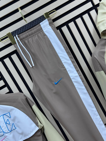 Chándal Nike 

CALIDAD INIGUALABLE G5