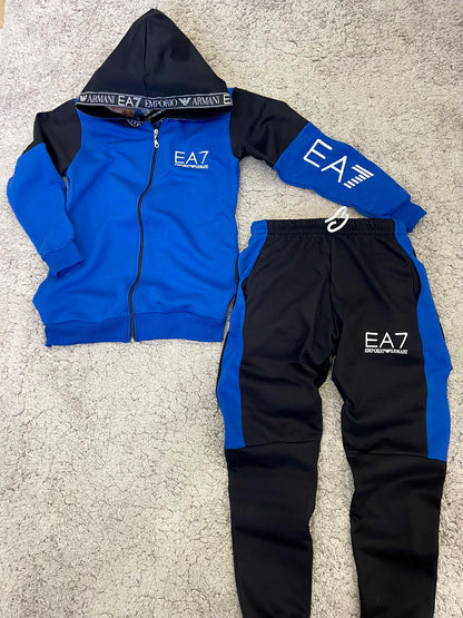 Nuevo Chándal EA7  armani azul negro