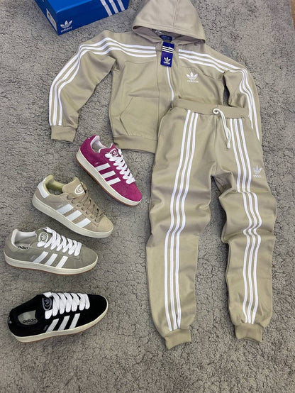 Novedad Chándal Adidas beigo