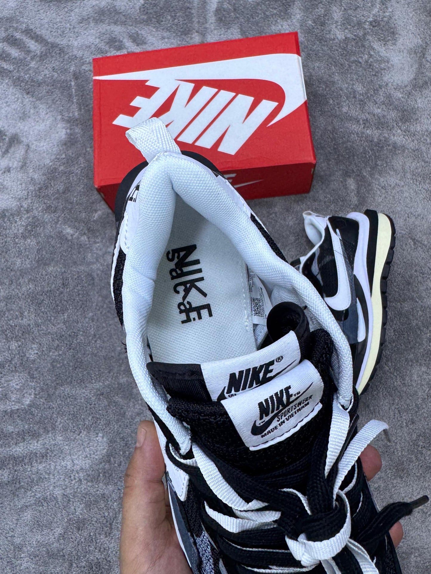 Nike x scai vaporwaffle black white
(Edición limitada)