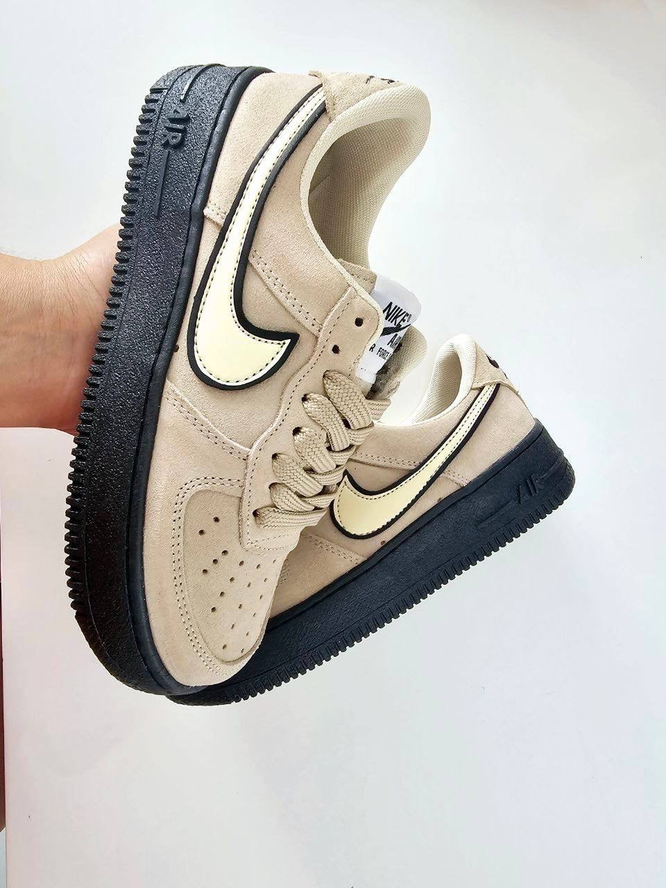 AIR FORCE 1 SUELA BEIGE