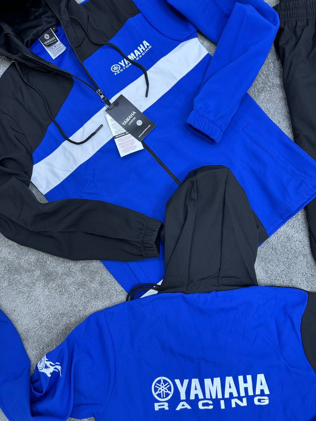 Chándal YAMAHA

Calidad G5